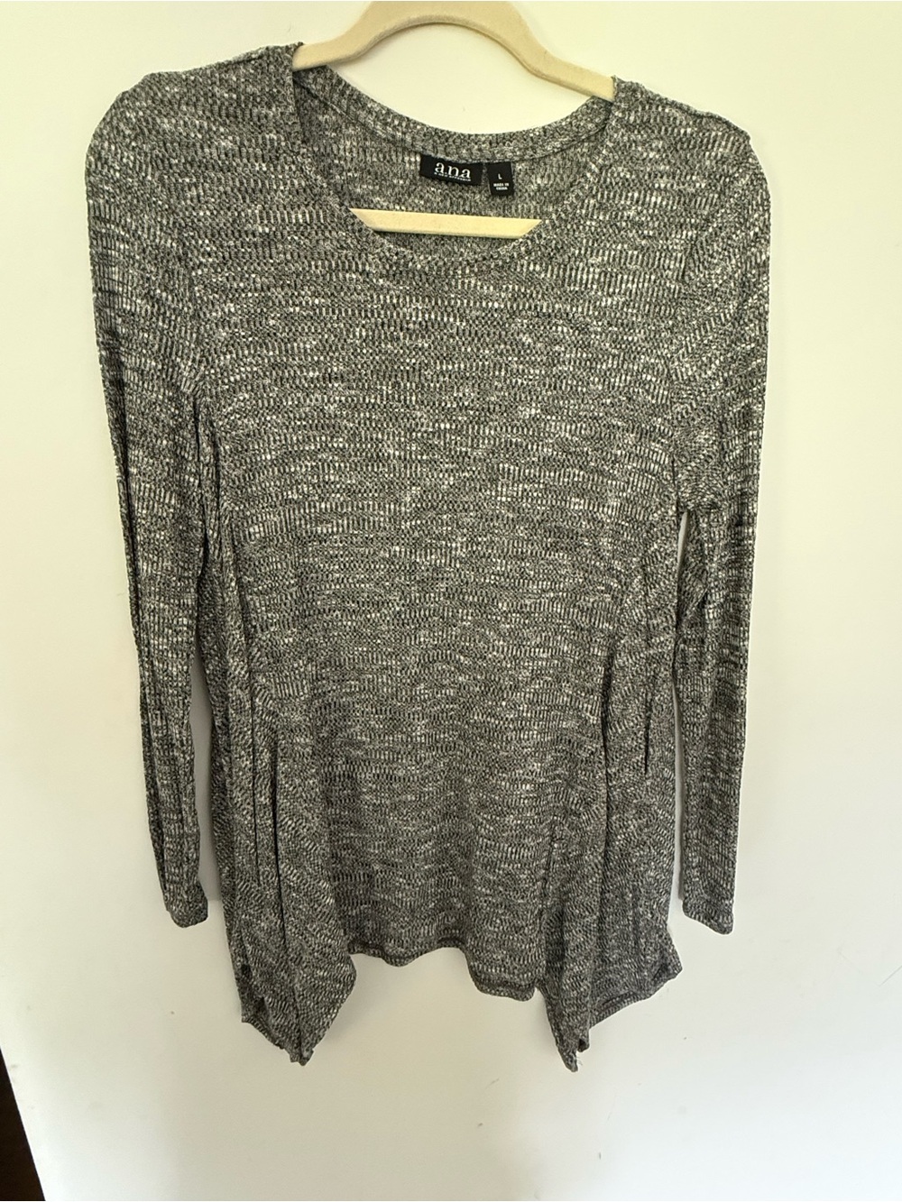 Women's a.n.a Gray Marled Sweater - size large